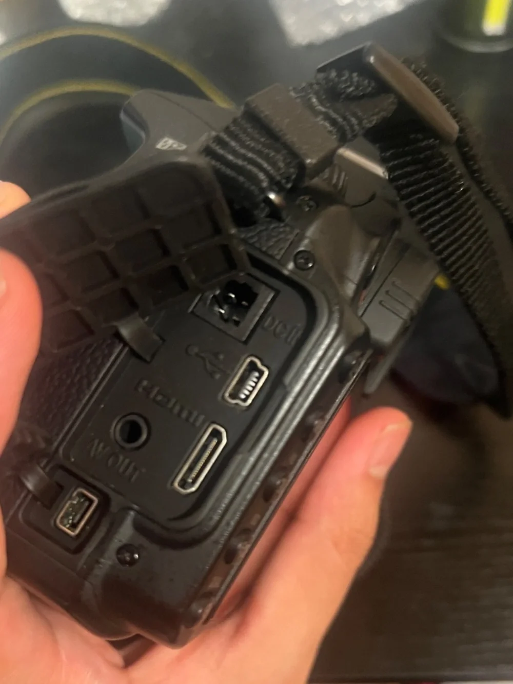 Nikon D90 12.3 MP DSLR Camera Body NOT WORKING (Black)W/ Battery Charger